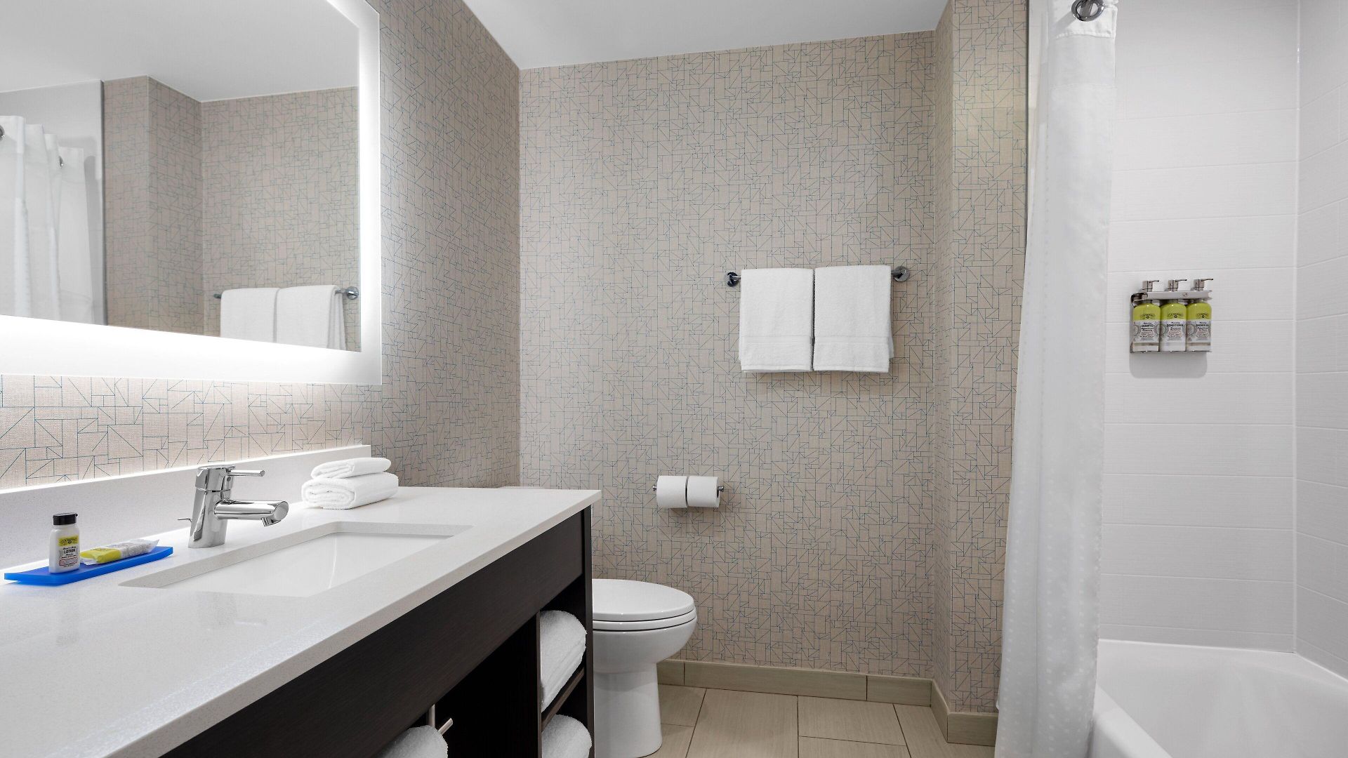 Express & Woodside Laguardia Airport Hotel New York