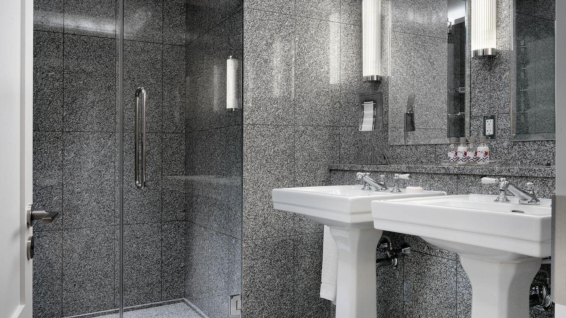 Hotel The Whitby 5*