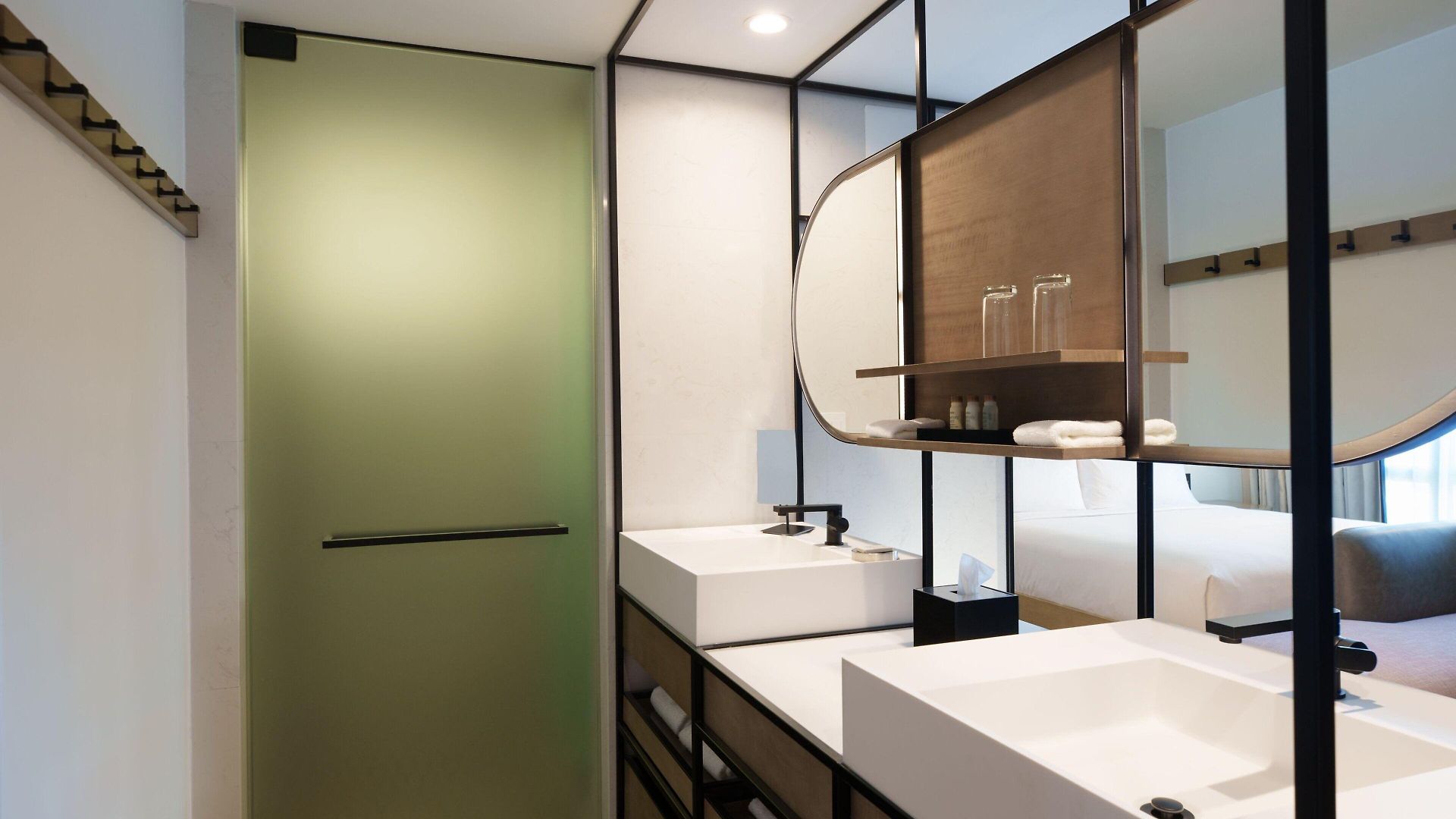 Renaissance Flushing At Tangram 4*