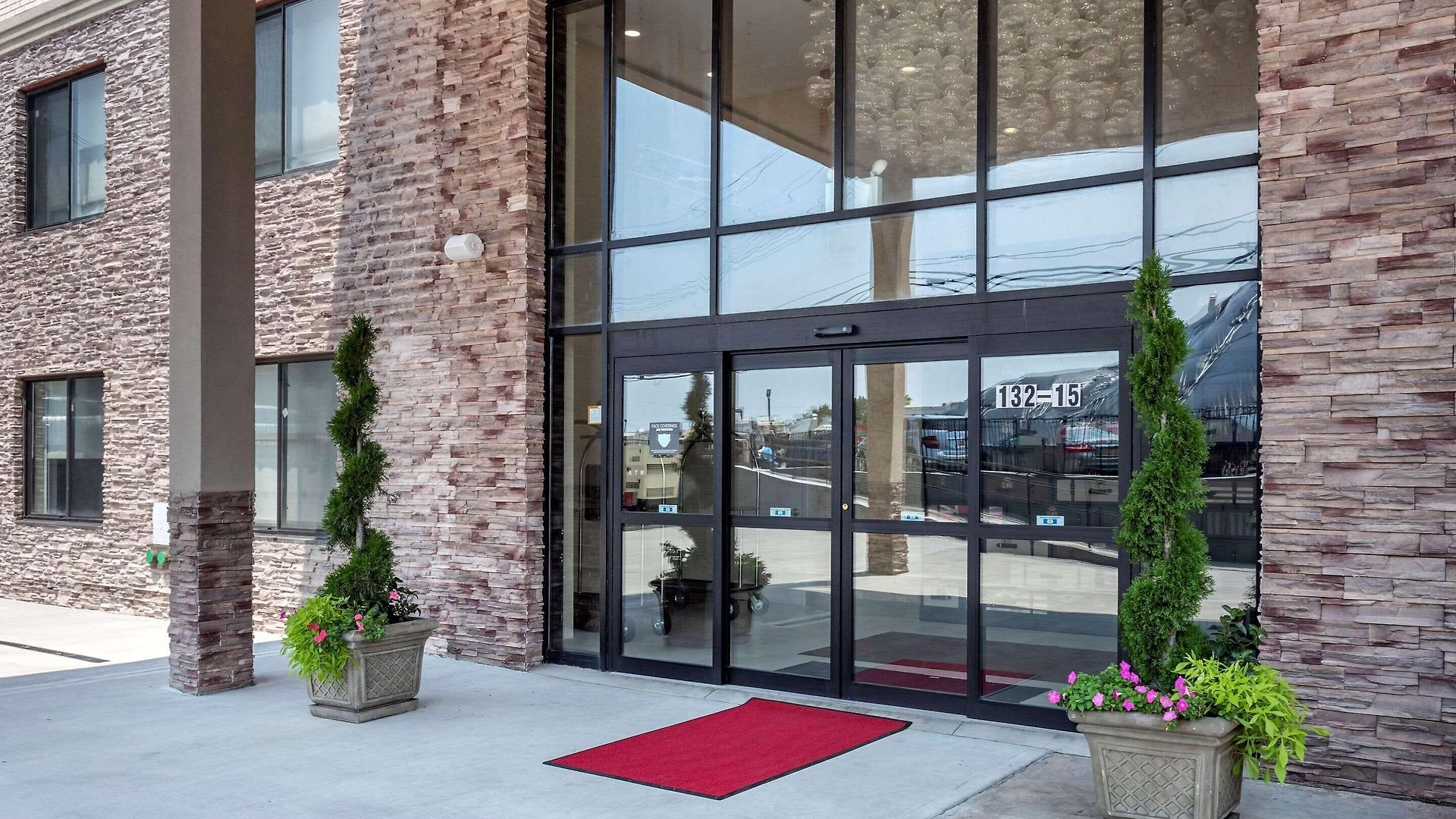 Inn Comfort Jfk Airport 4*