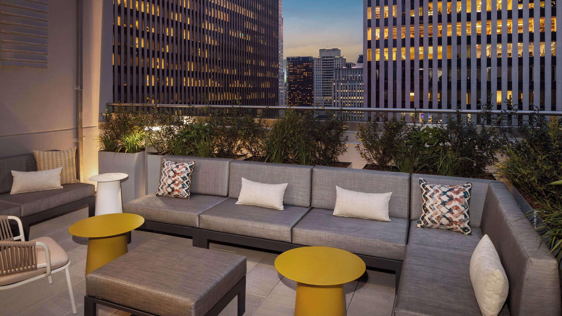 Hampton By Hilton Times Square Hotel 3*