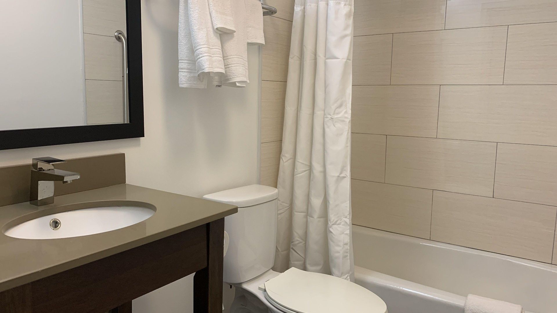 Wingate By Wyndham Jfk Airport, Far Rockaway Ny