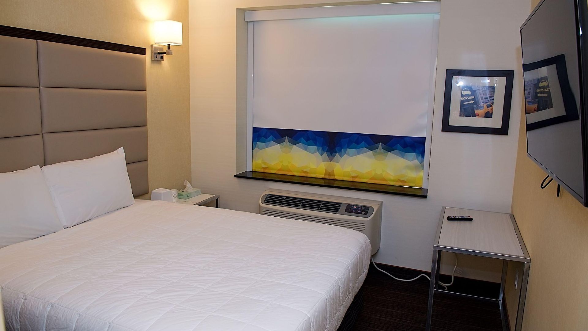 7 Days Hotel