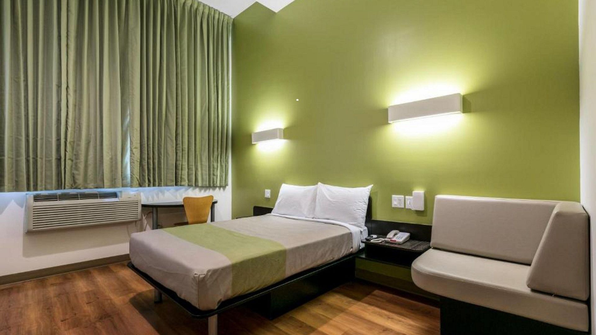 Feather Factory Hotel 3*
