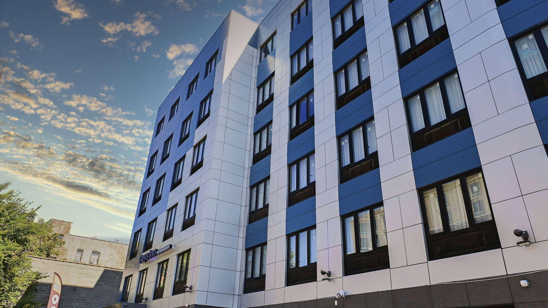 Days By Wyndham Bronx Nyc Hotel 3*
