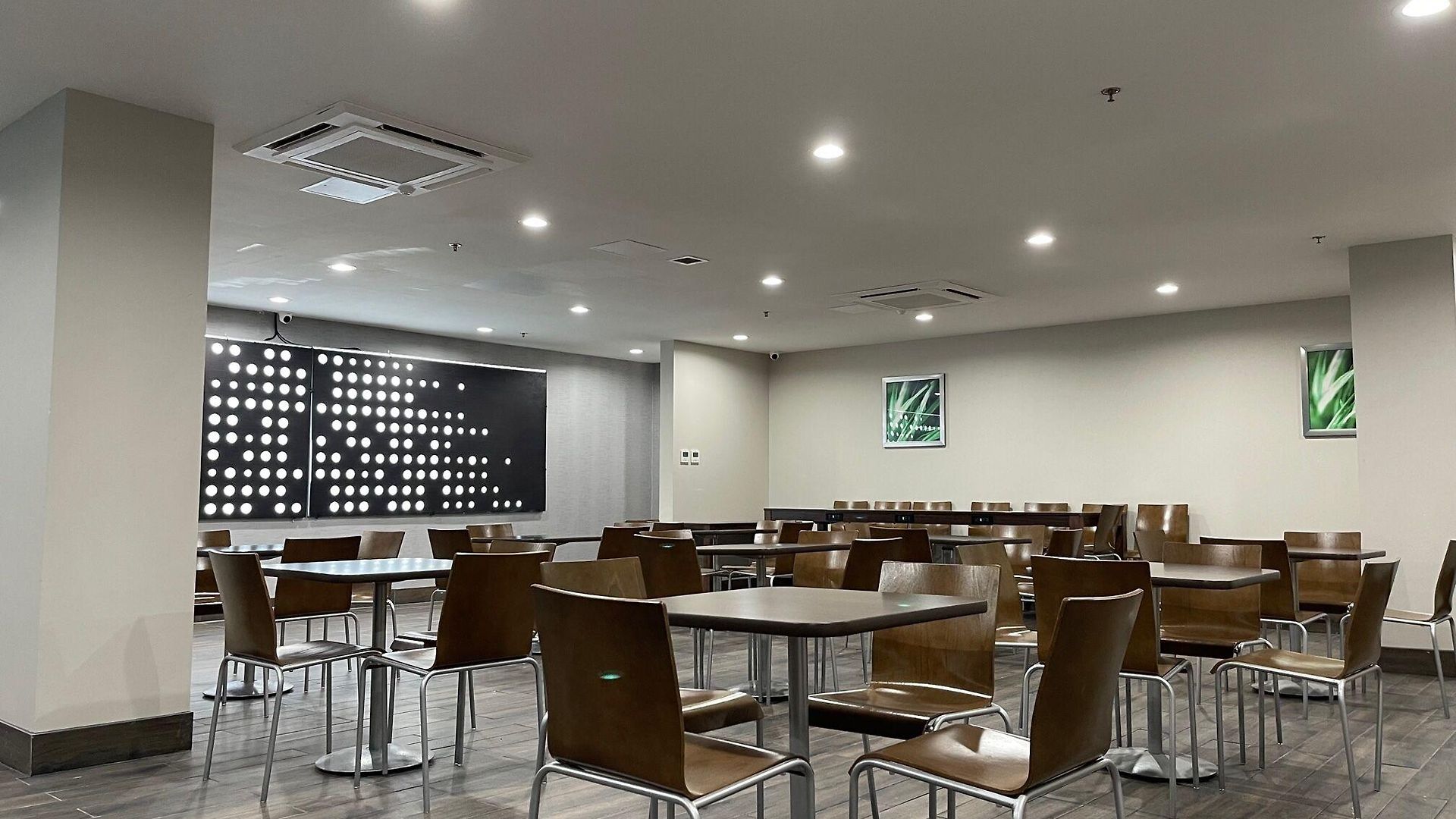 Days By Wyndham Bronx Nyc New York