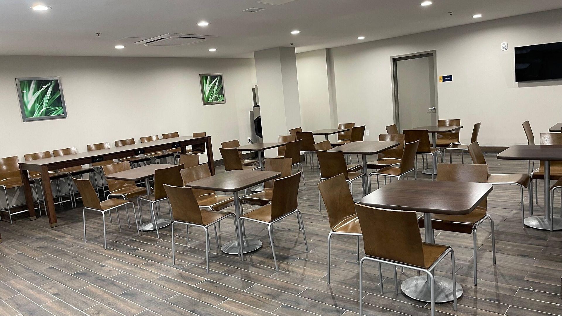 Days By Wyndham Bronx Nyc Hotel