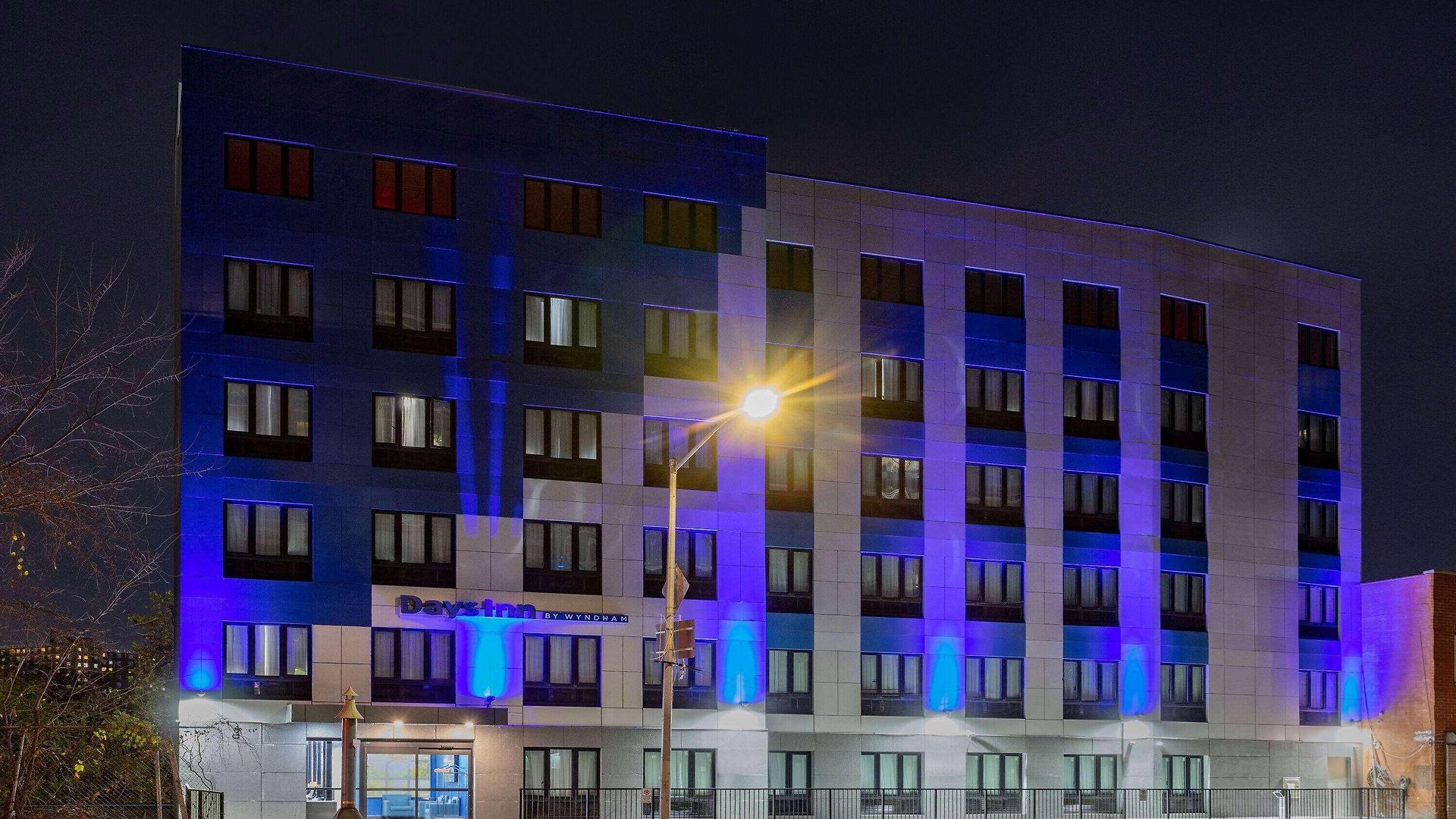 Days By Wyndham Bronx Nyc Hotel 3*