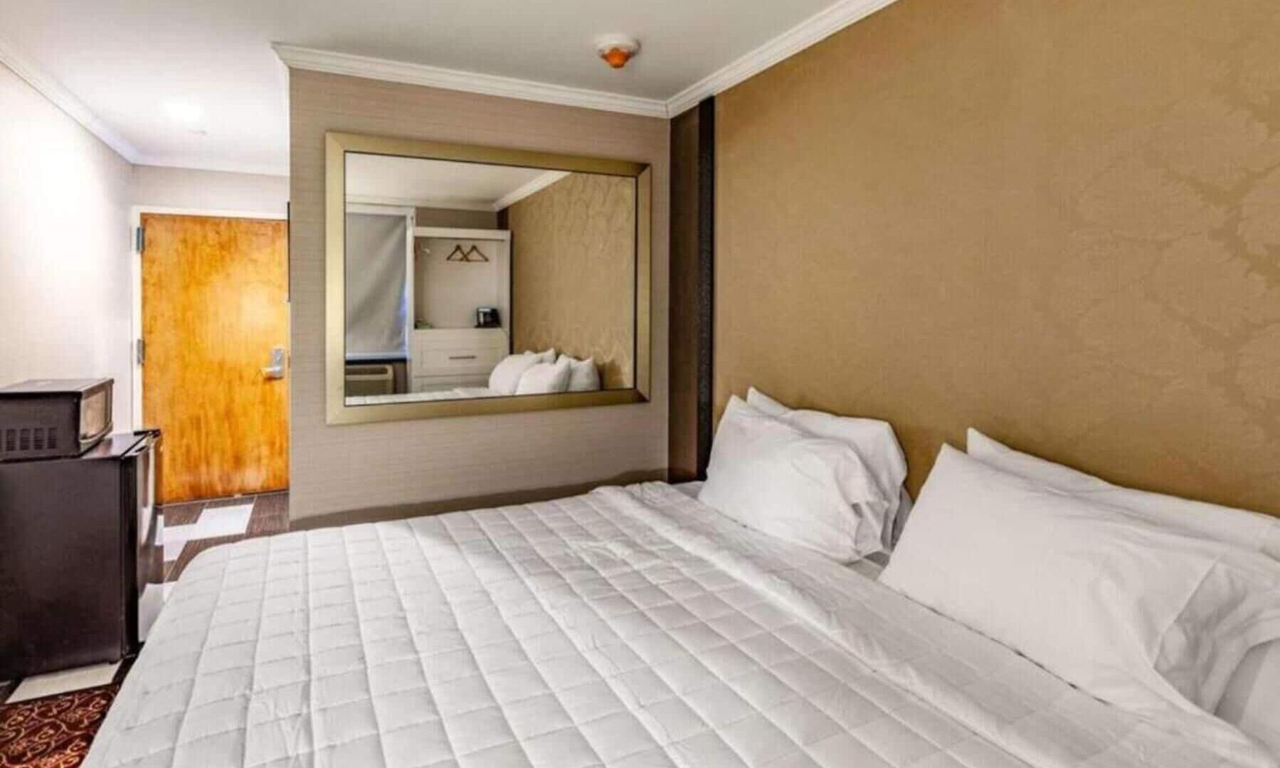 Umbrella Brooklyn - Newly Renovated Hotel