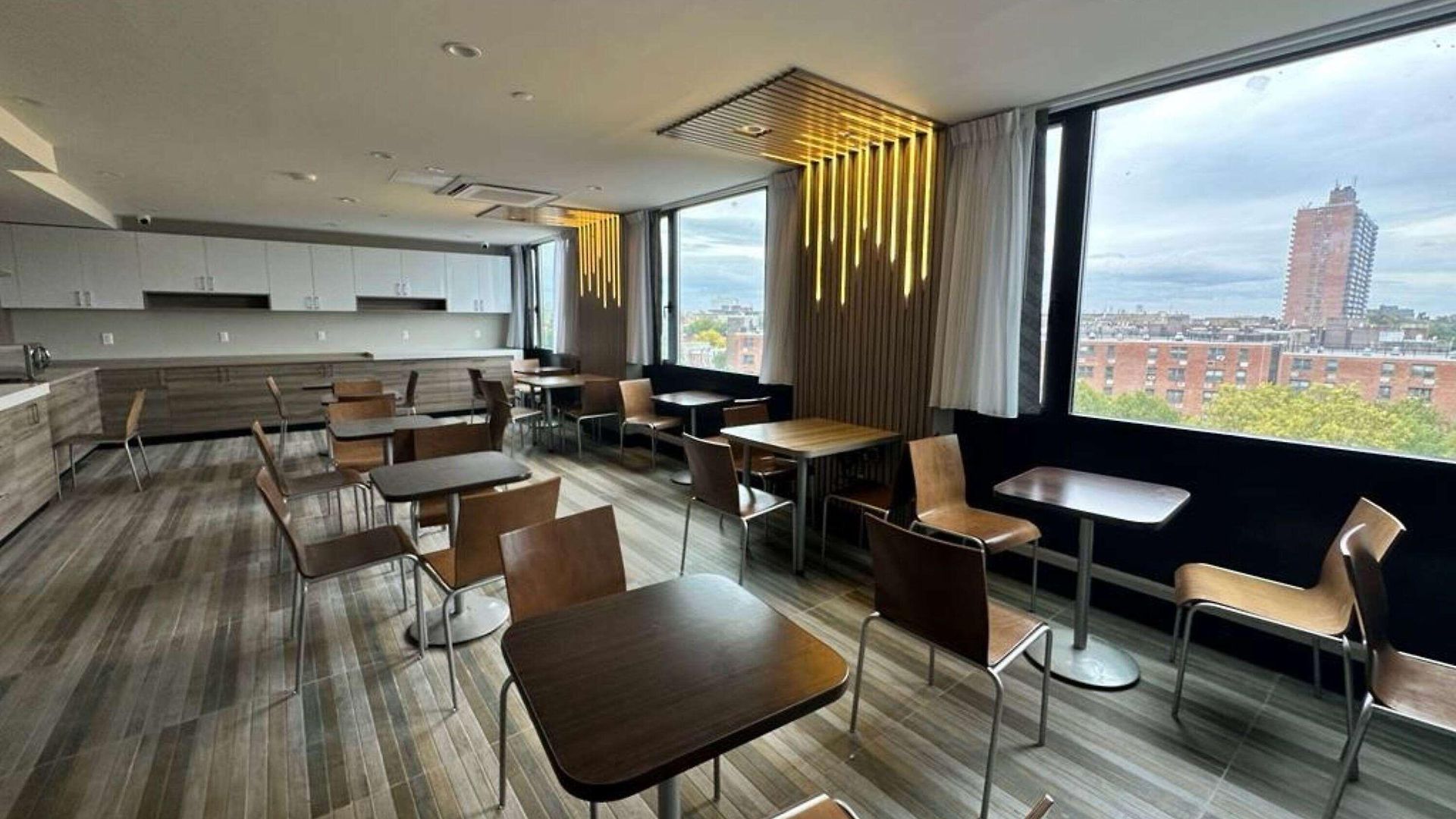 Days By Wyndham Brooklyn Eastern Parkway Hotel 2*