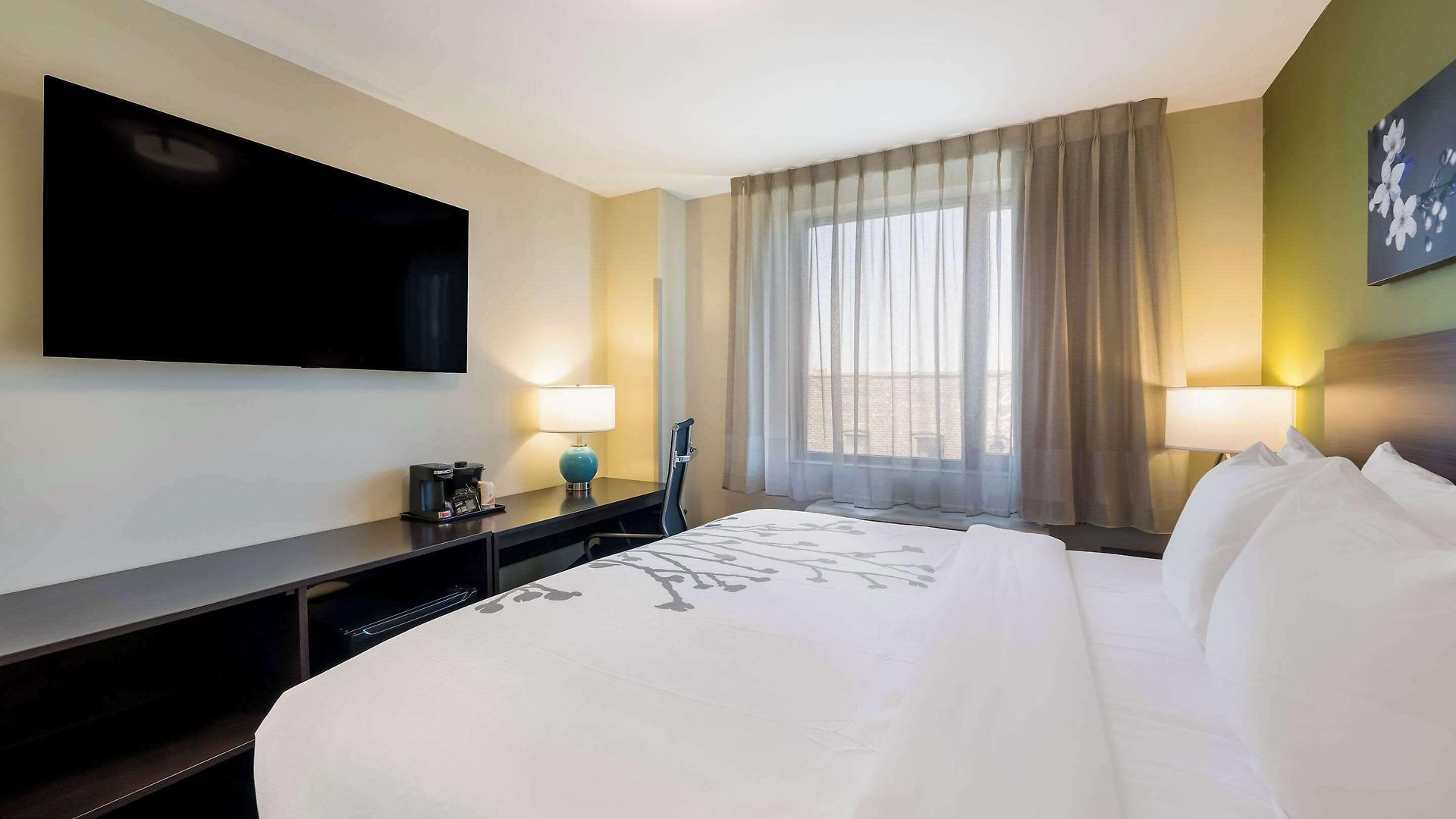 Sleep Bronx - Soundview 3*