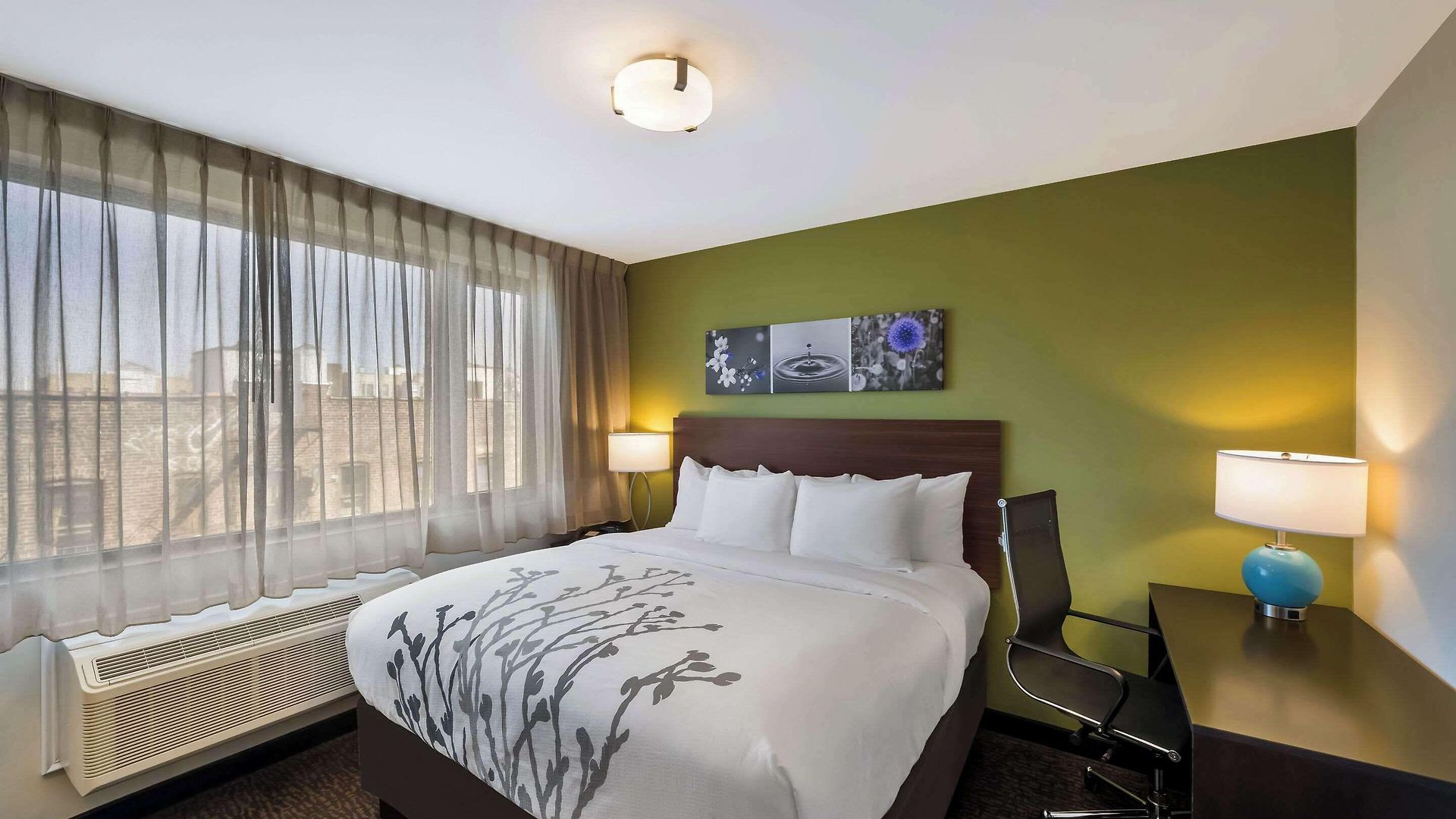 Sleep Bronx - Soundview Hotel