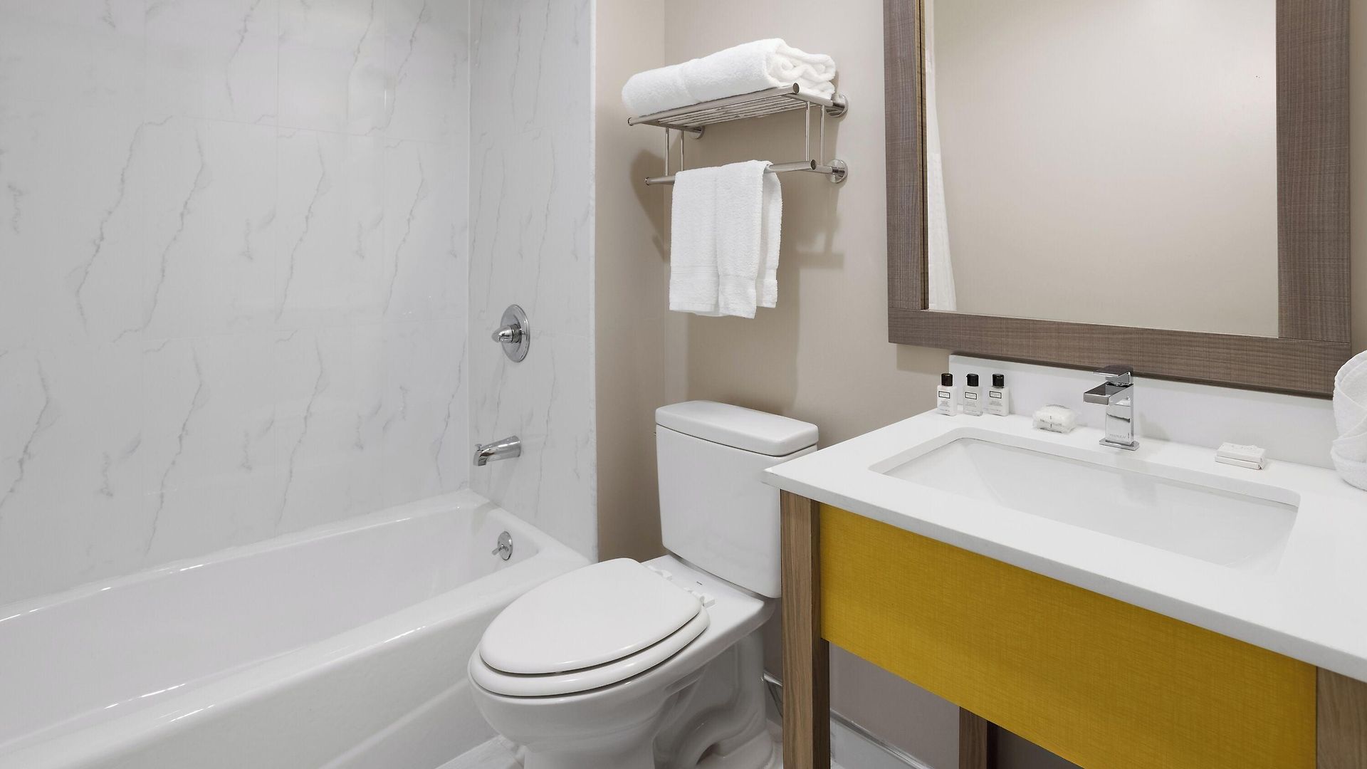Hotel Days By Wyndham Staten Island 2*