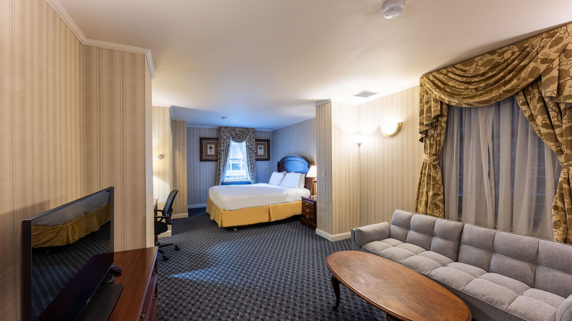 Hotel Stanford