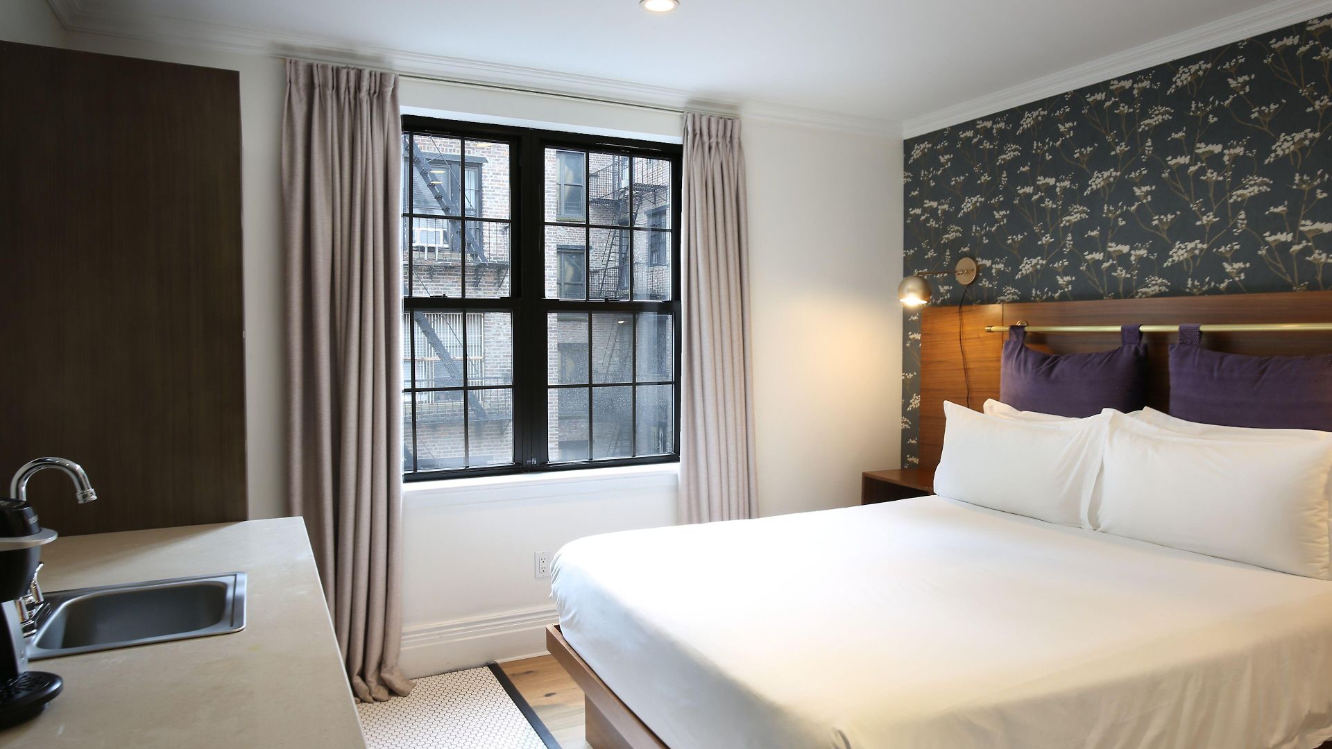 Scherman Guest house 4*