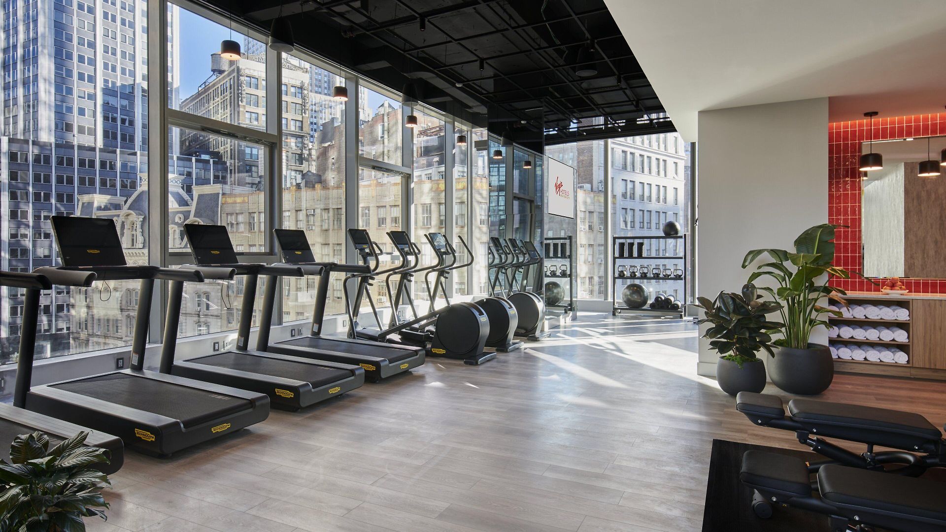Hotel Virgin 4*