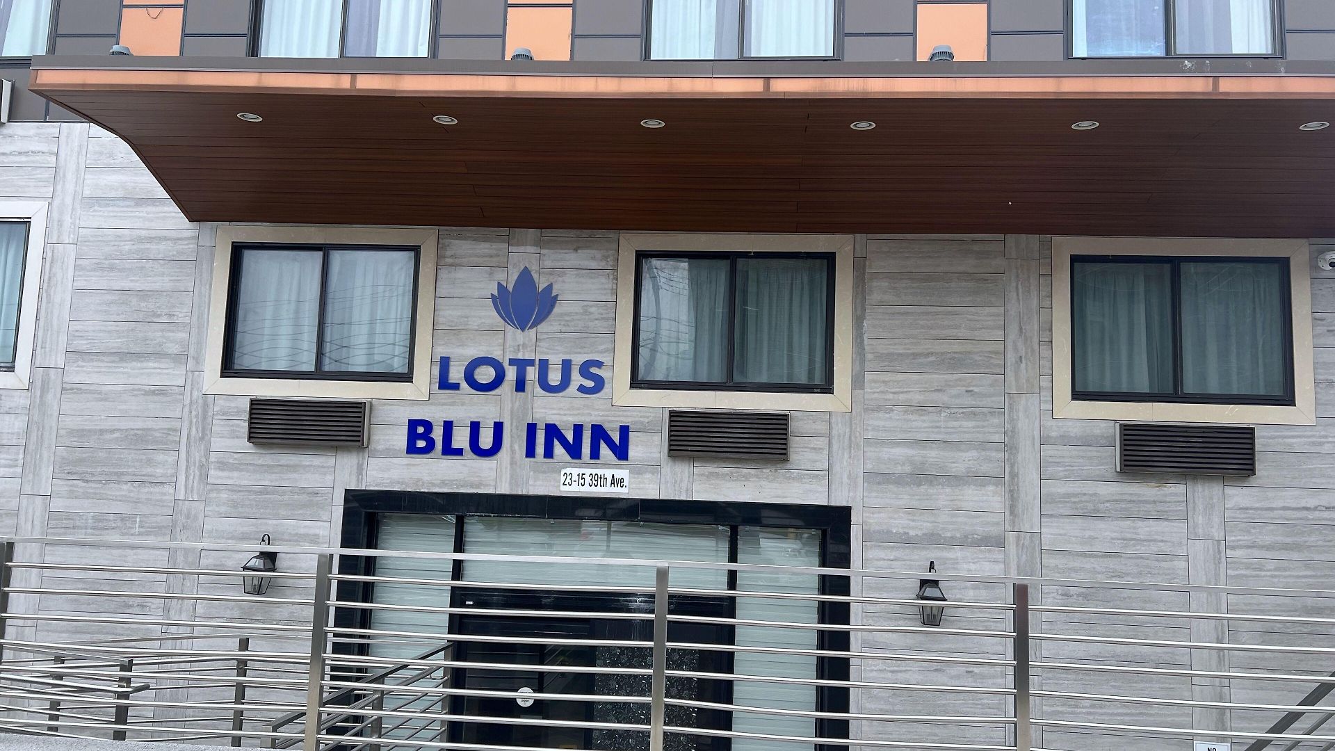 Lotus Blu & 3* New York
