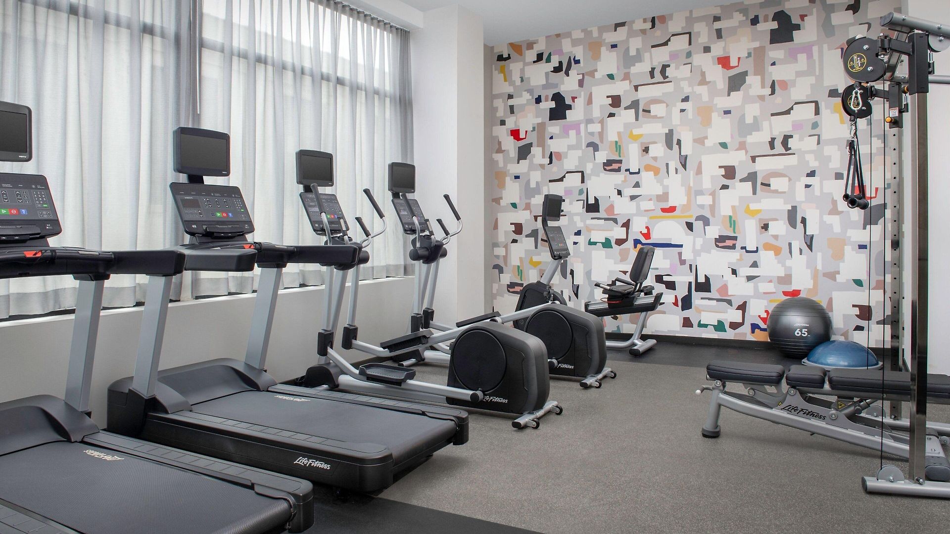 By Marriott Queens 3* New York
