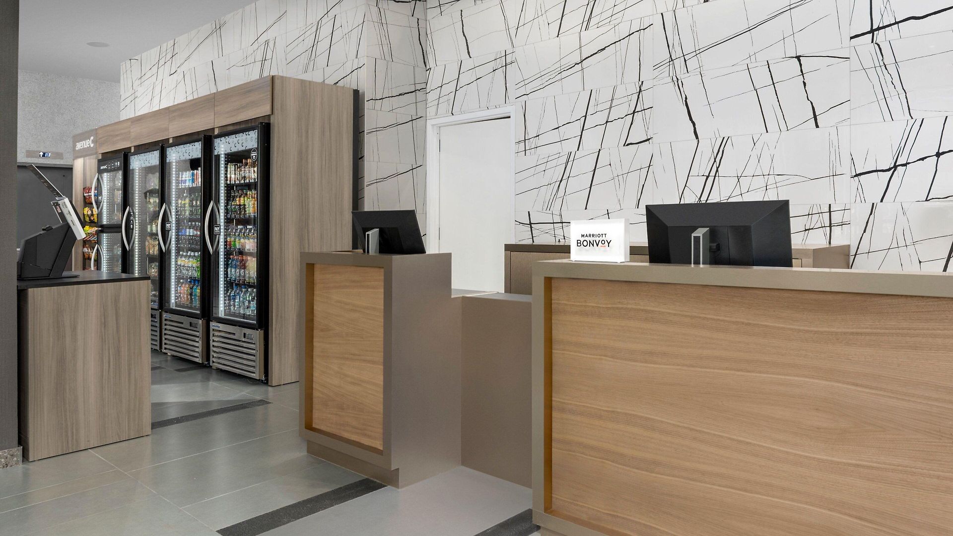 By Marriott Queens 3* New York