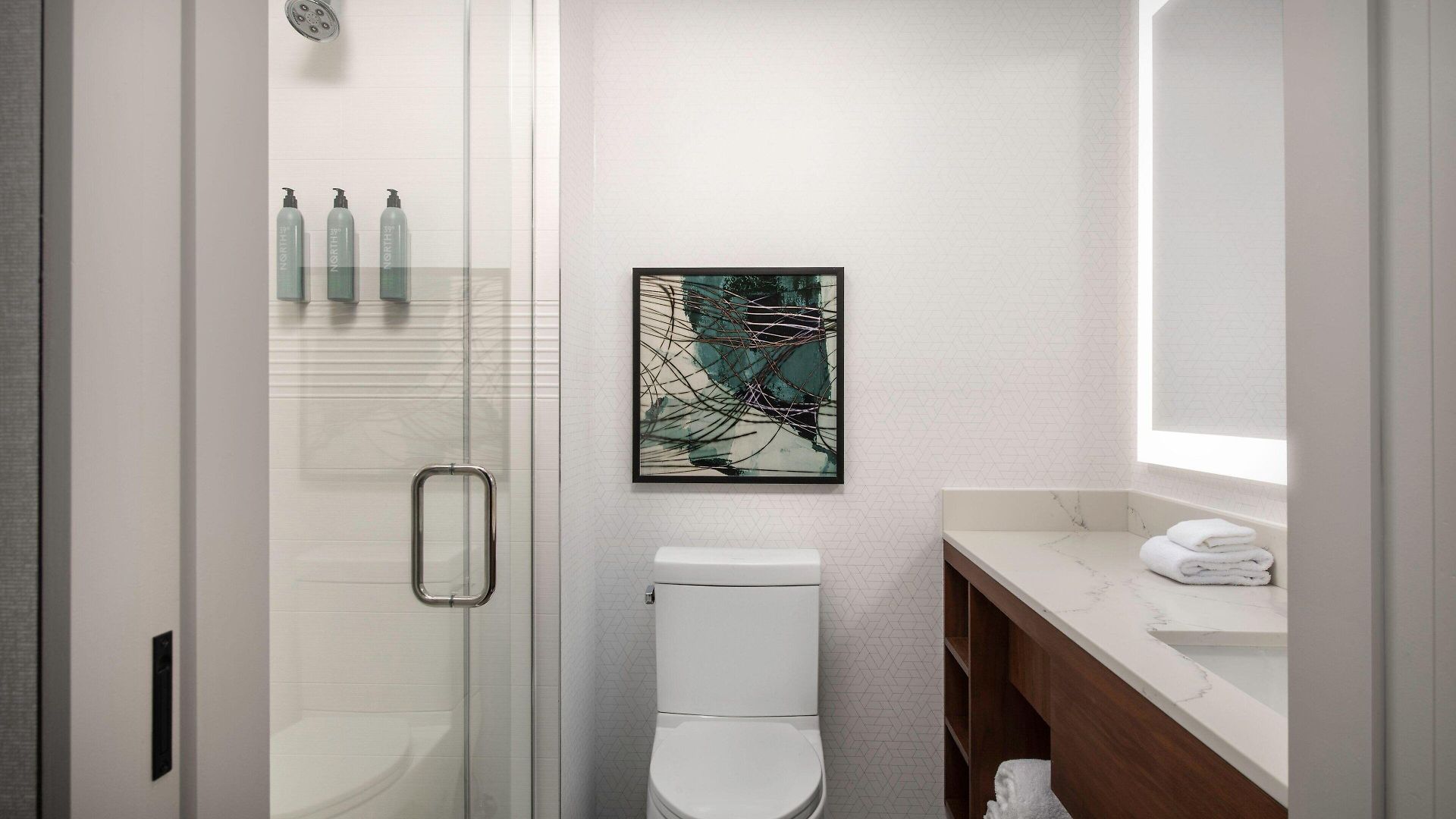 Hotel By Marriott Queens 3*