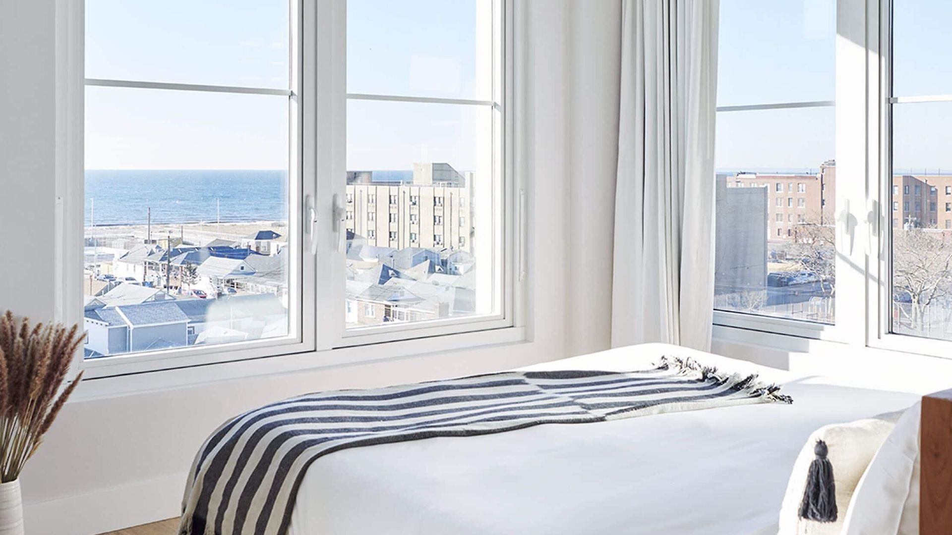 Hotel The Rockaway New York