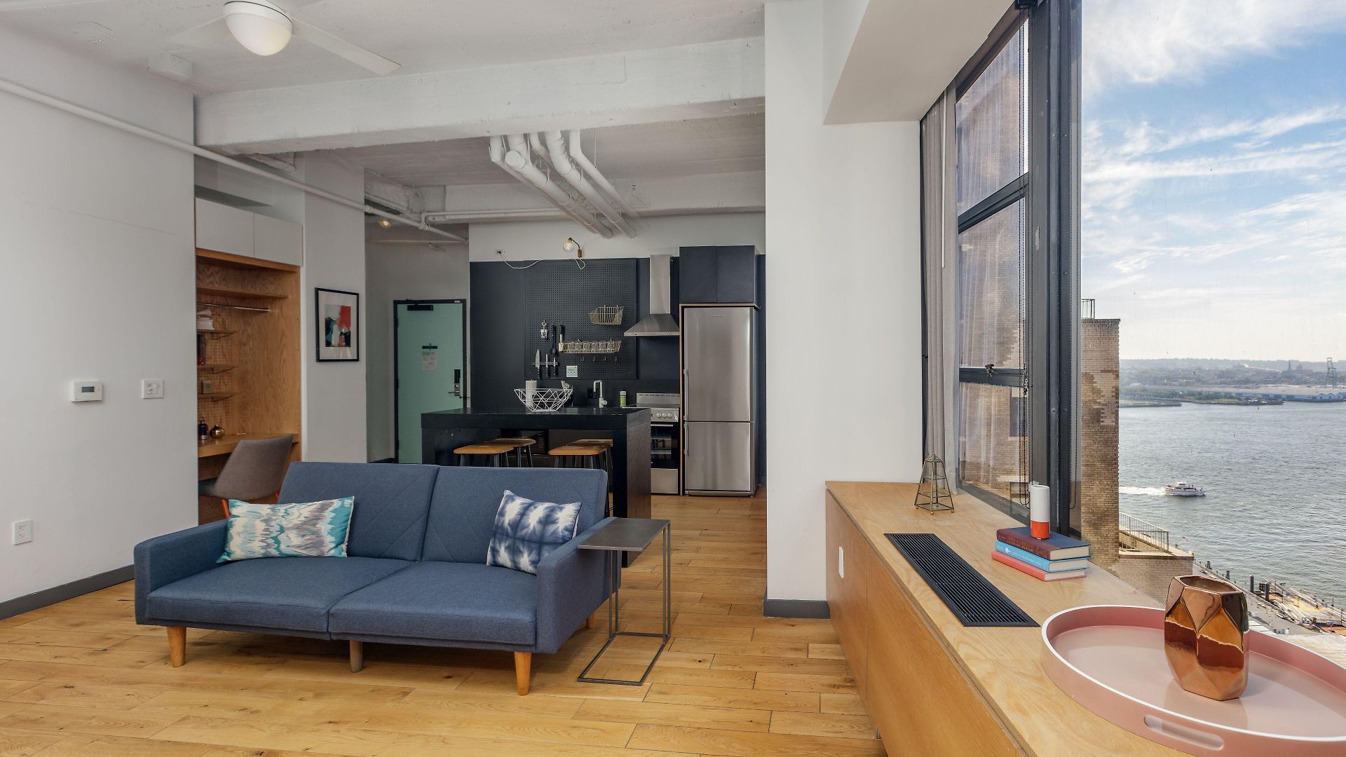 Placemakr Street Aparthotel