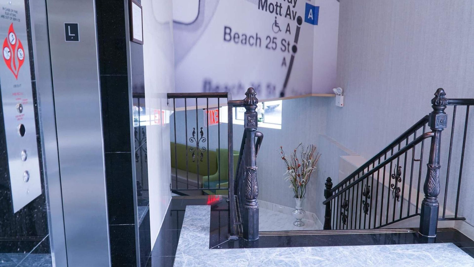 Hotel Mint Jfk Airport New York