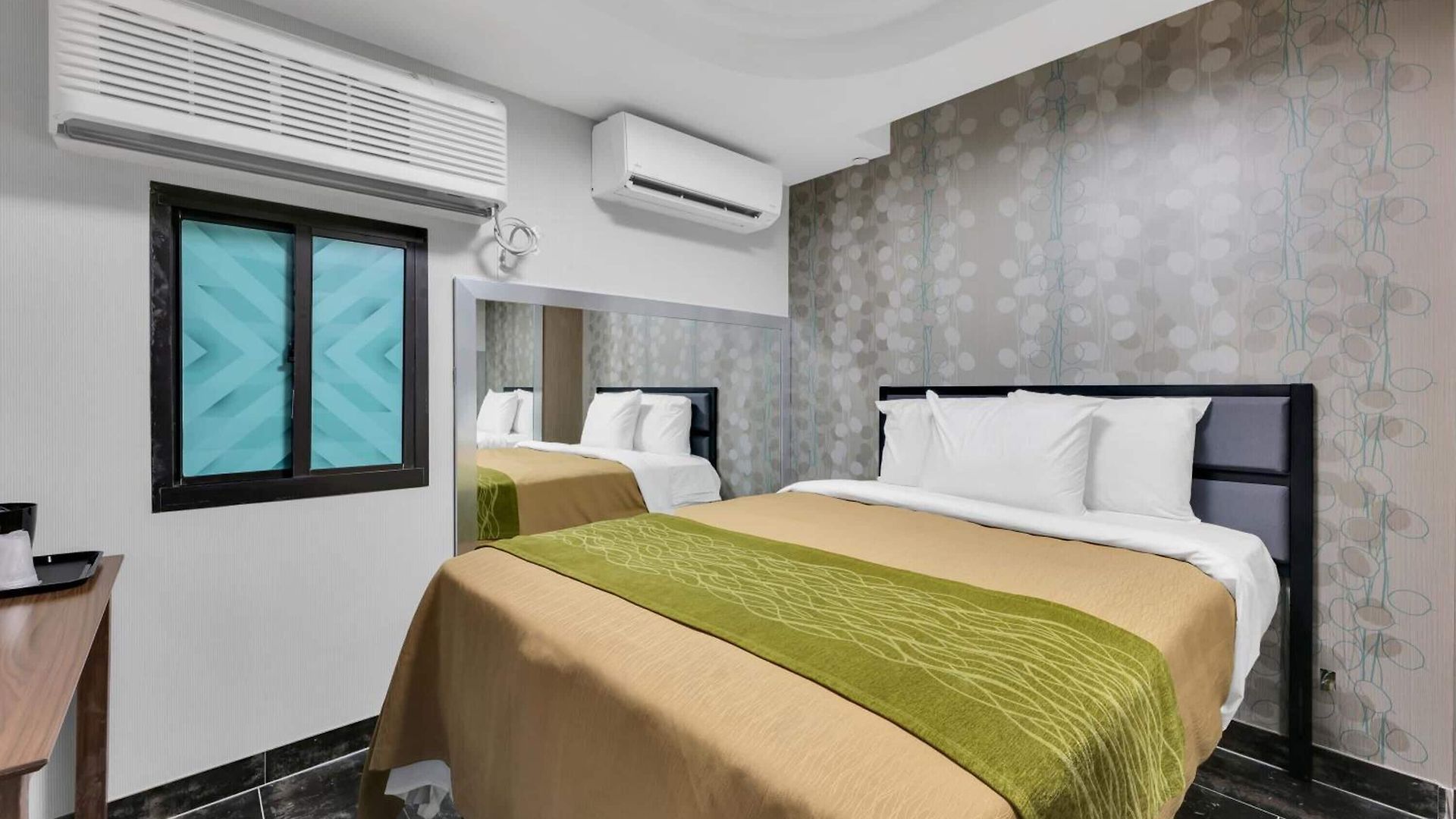 Mint Jfk Airport Hotel New York