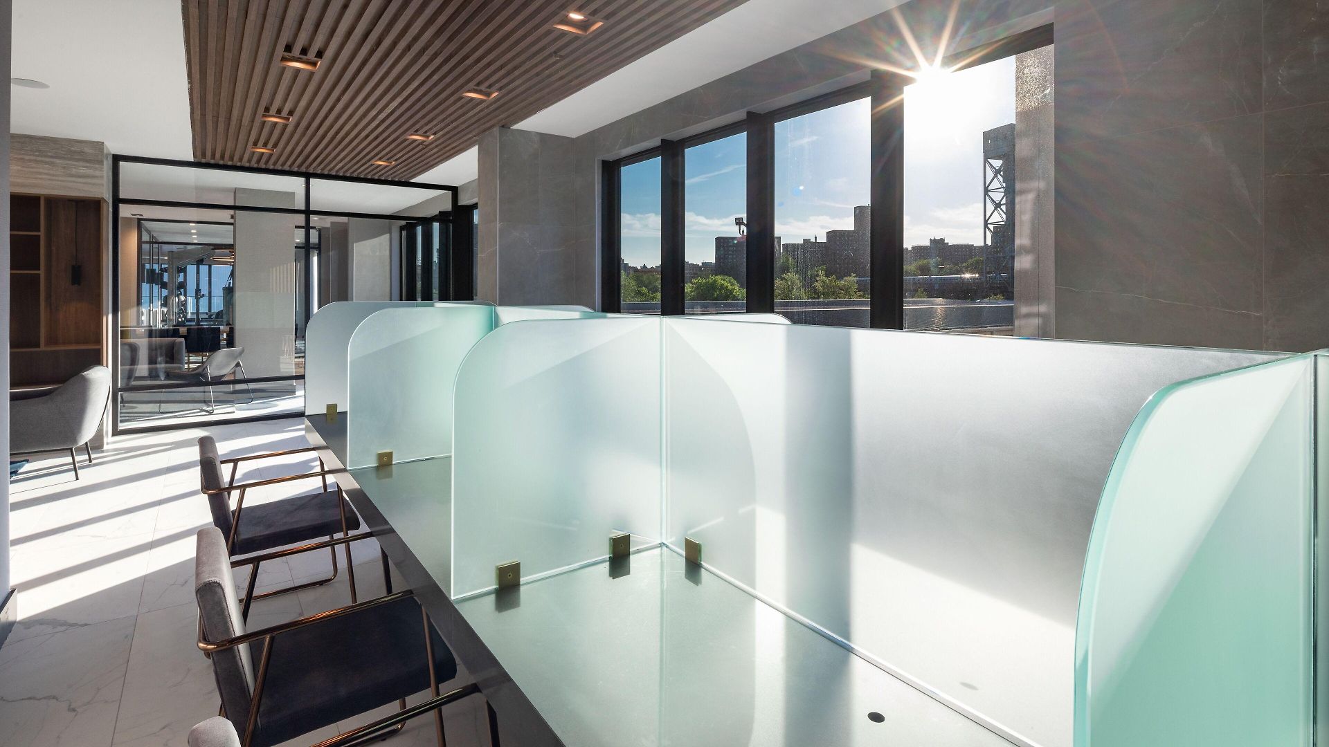 Hotel Global Luxury At The Arches New York