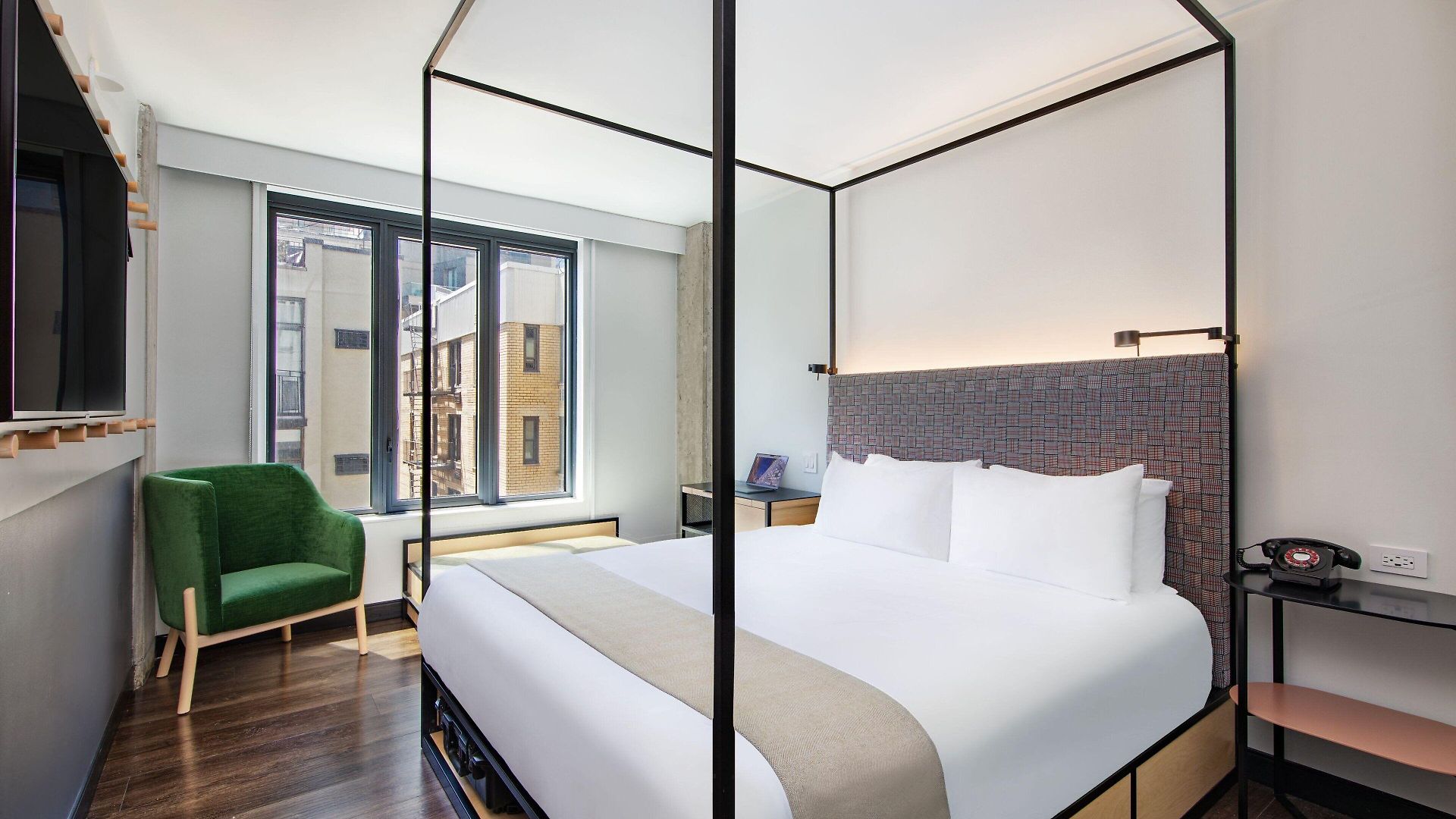 Moxy Nyc East Village Hotel