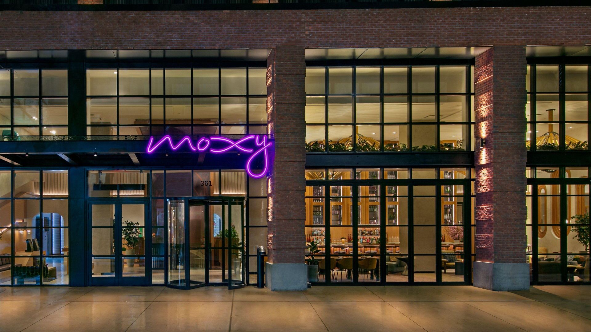 Moxy Brooklyn Williamsburg 3*