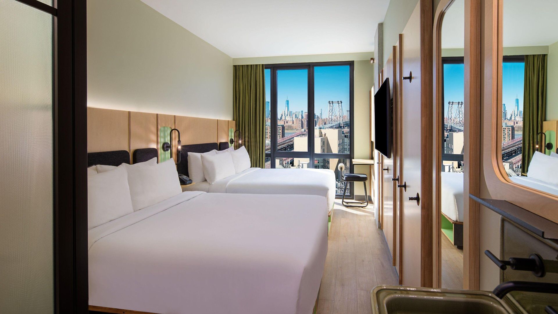 Hotel Moxy Brooklyn Williamsburg 3*