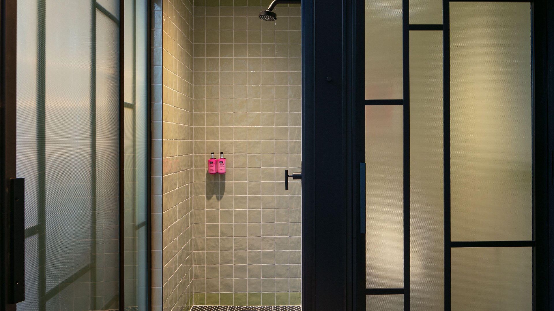 Moxy Brooklyn Williamsburg