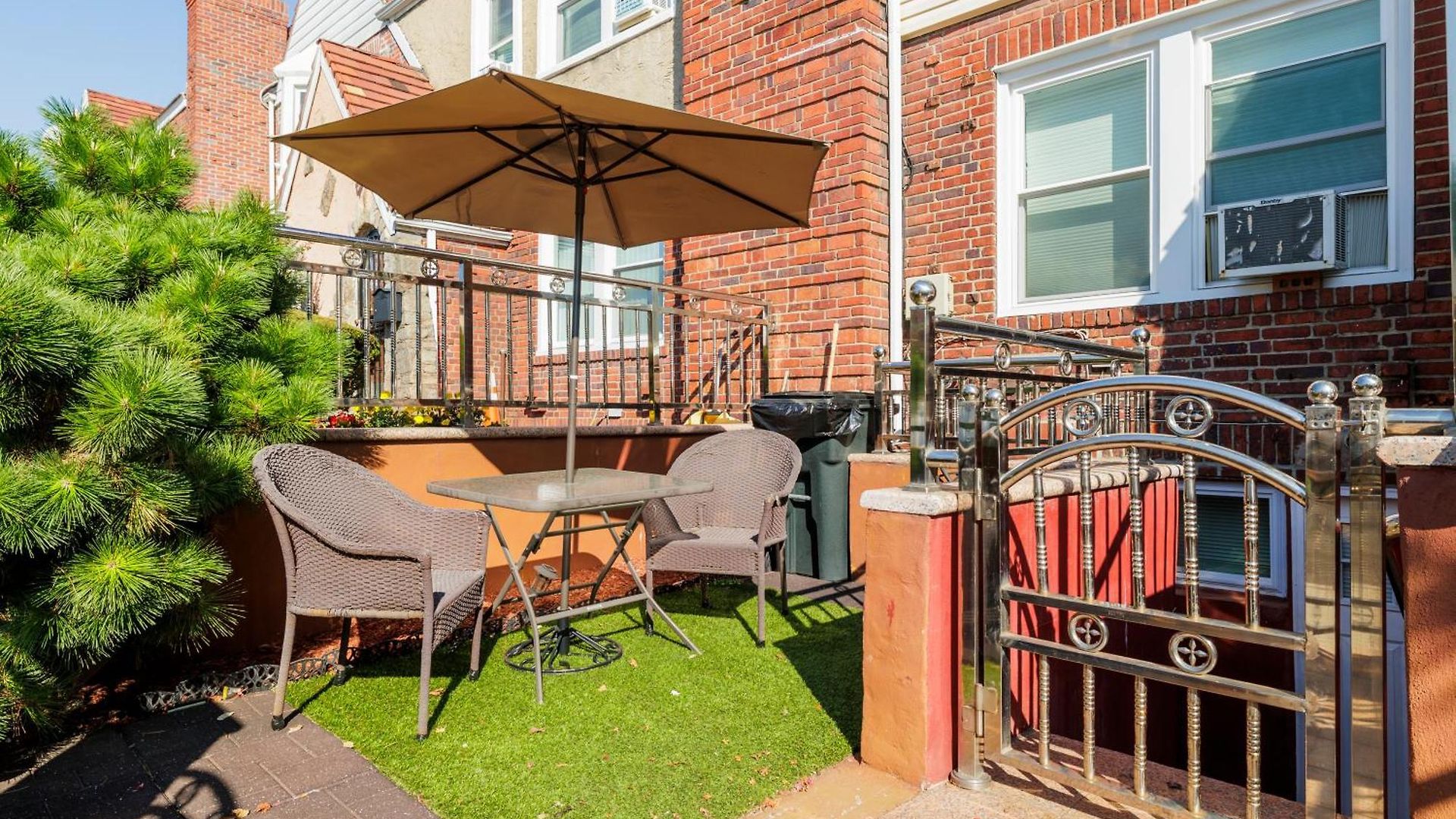 The Oasis Duplex 12 Minutes Away From Jfk