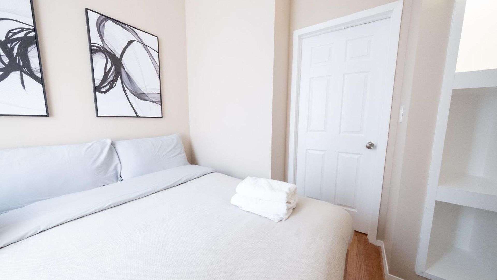 Apartment Sunlit 2br Park North Elevator & Laundry