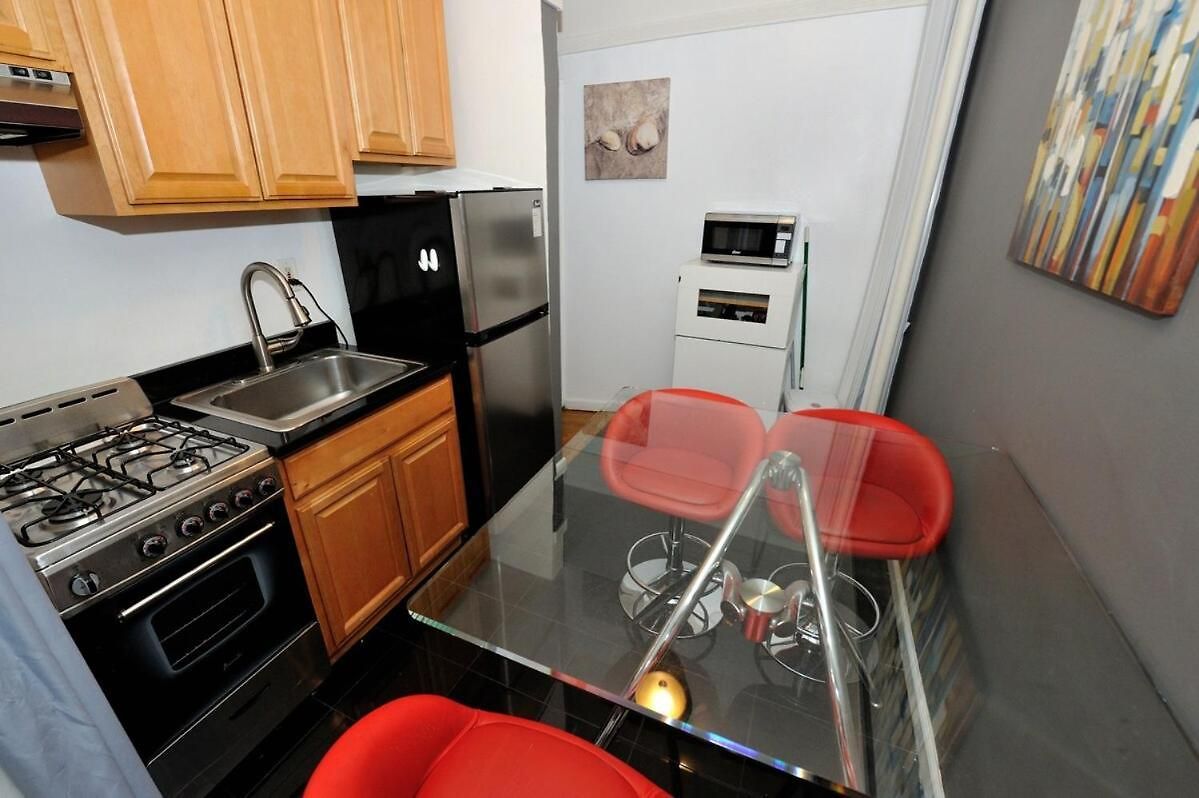 Furnished 2 Bedroom In Lennox Hill, June To Aug 90 Days Required * New York