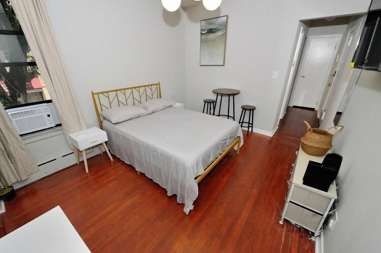 Apartment Cozy Near Park!, June To Aug 90 Days Required *