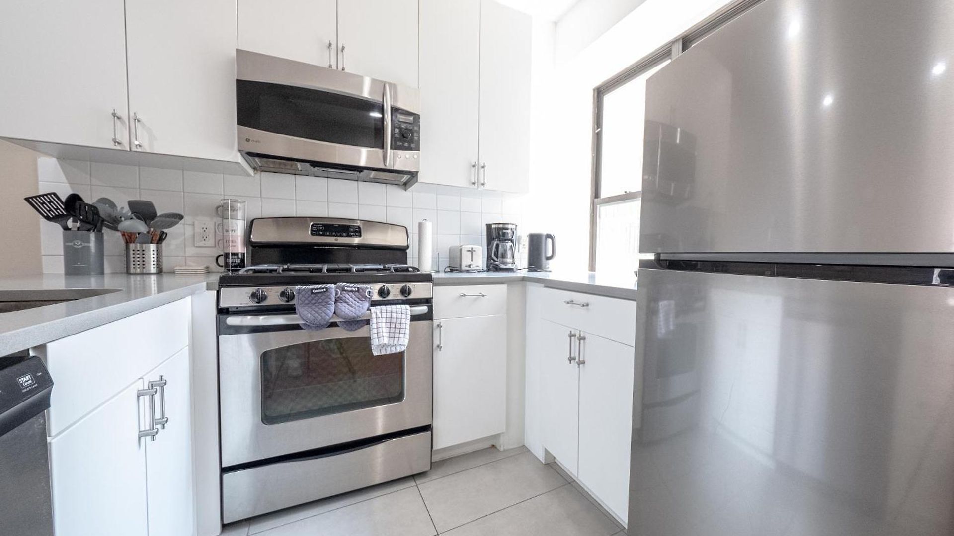 3br Two Blocks To Park Elevator, Laundry, Virtual Doorman *