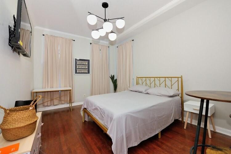Cozy Near Park!, June To Aug 90 Days Required * New York