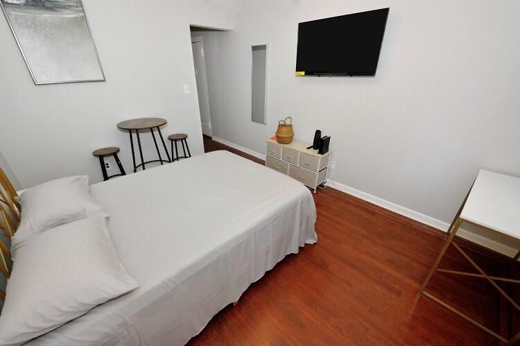 Cozy Near Park!, June To Aug 90 Days Required * New York