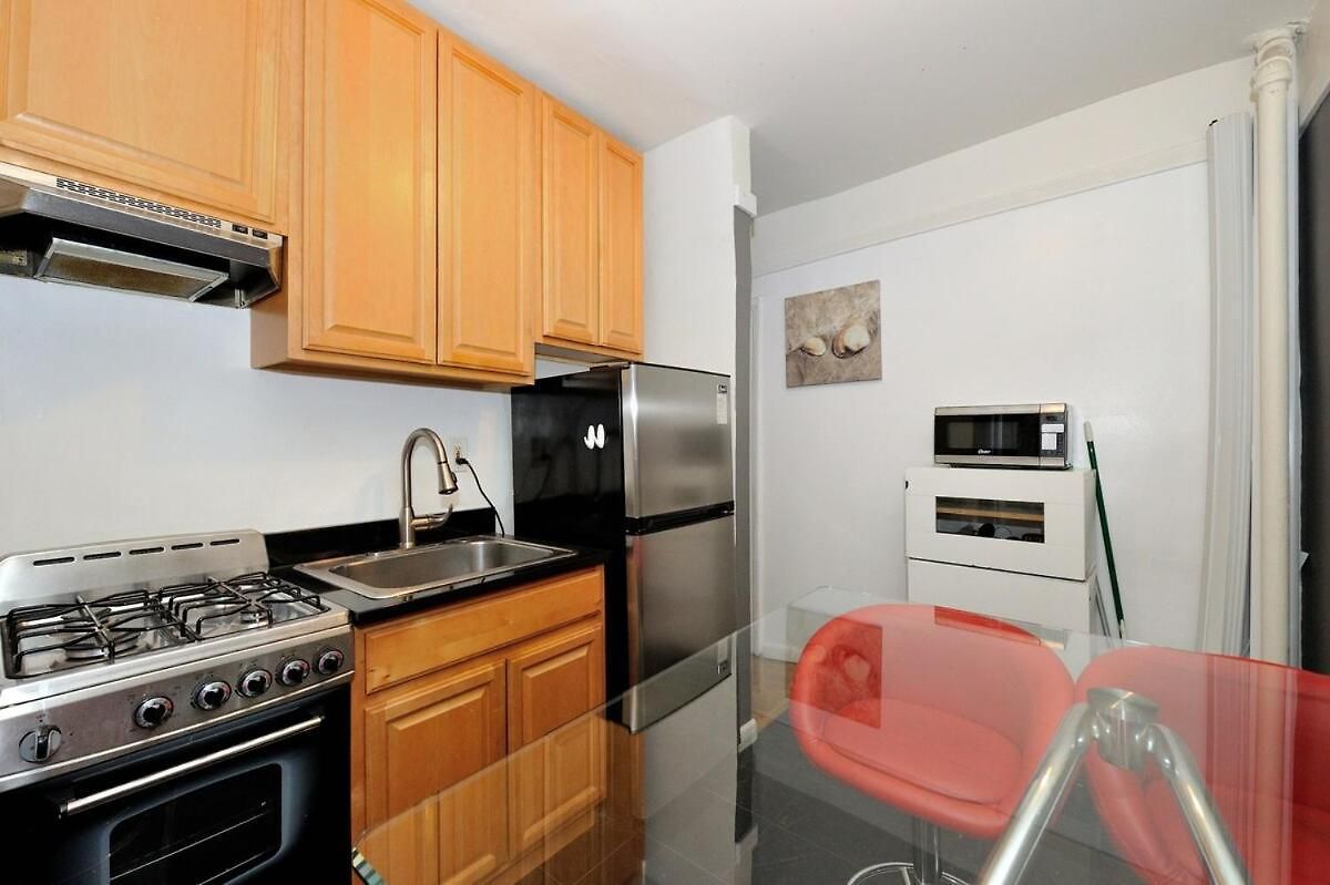 Apartment Furnished 2 Bedroom In Lennox Hill, June To Aug 90 Days Required *
