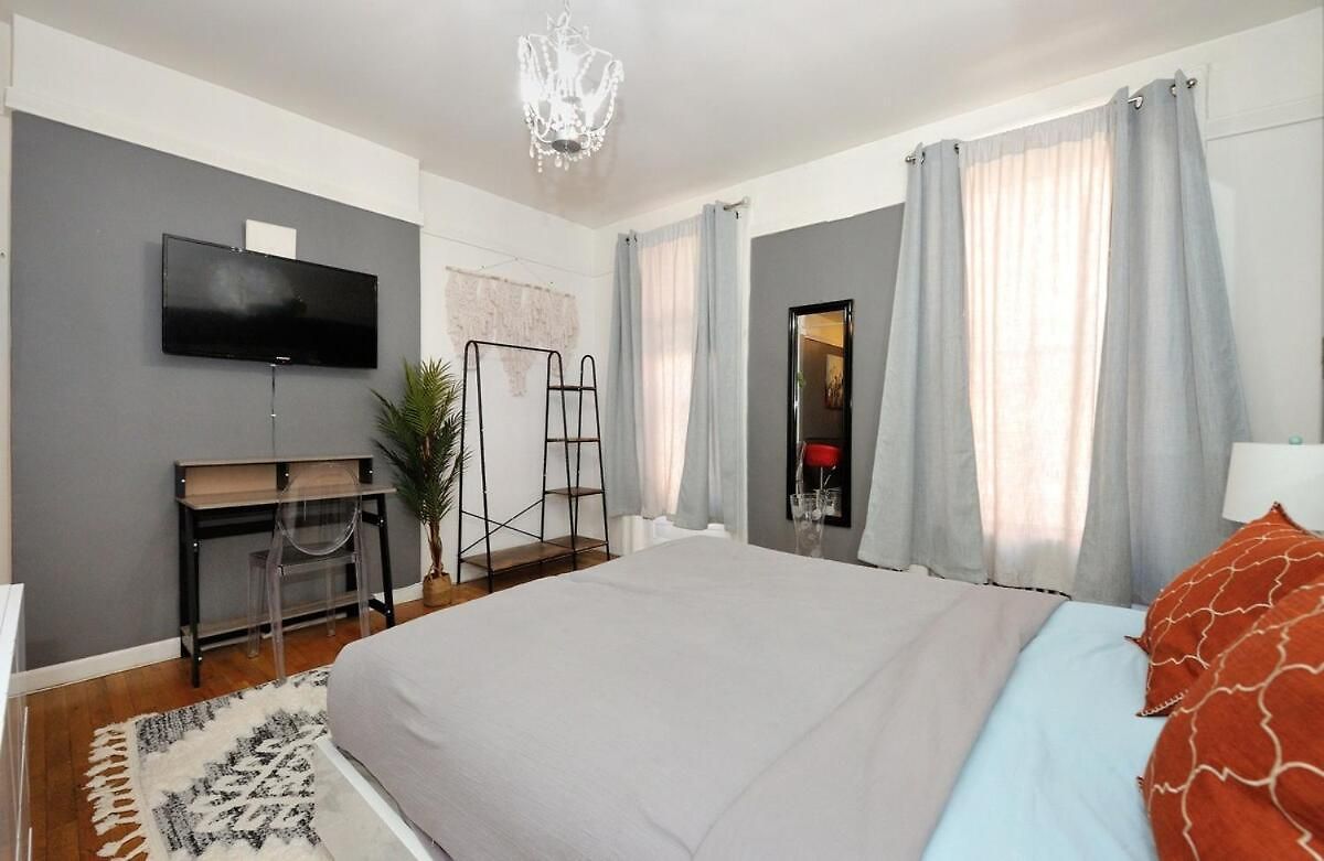 Apartment Furnished 2 Bedroom In Lennox Hill, June To Aug 90 Days Required *