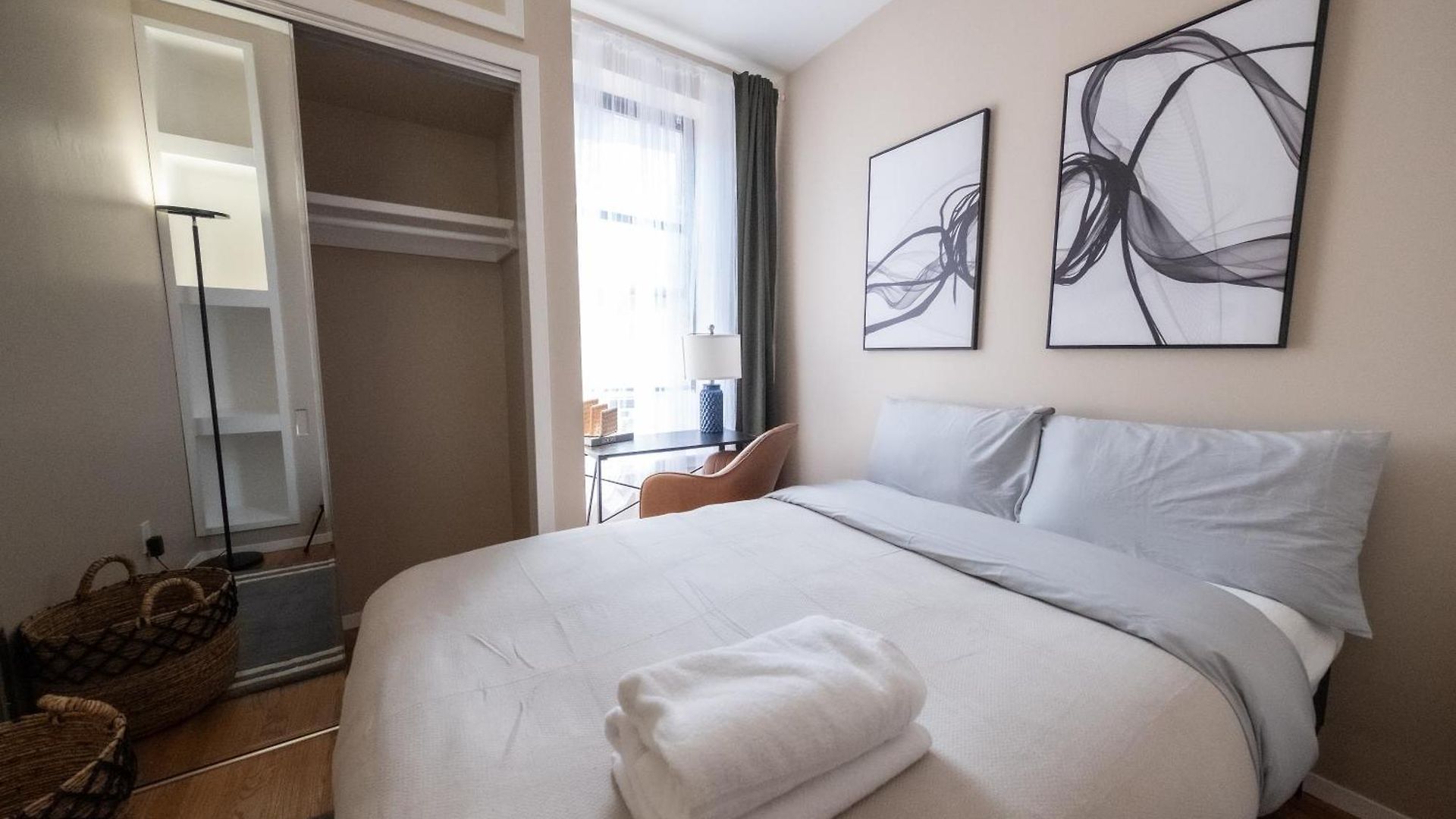 Apartment Sunlit 2br Park North Elevator & Laundry New York