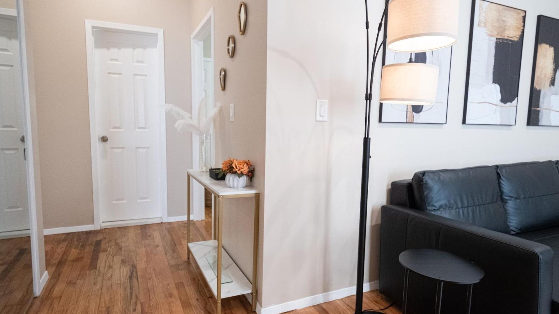 Sunlit 2br Park North Elevator & Laundry Apartment *