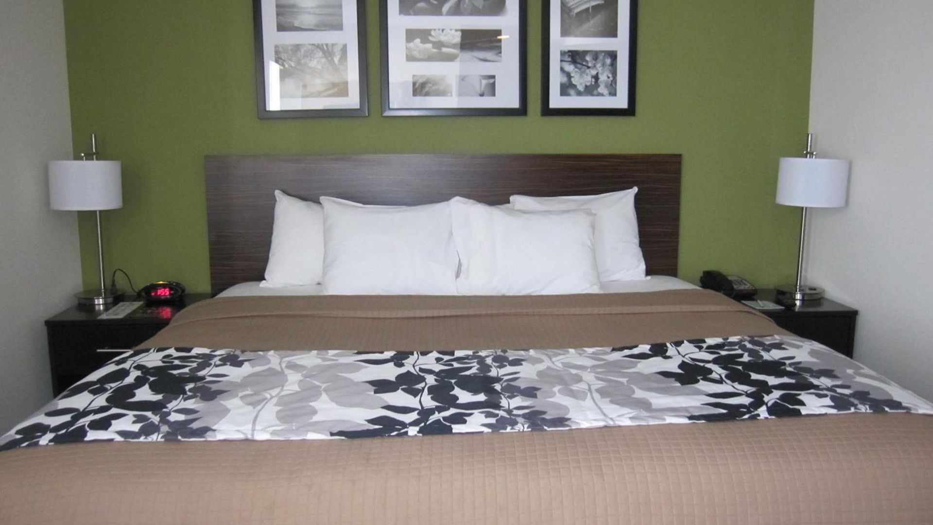 Cresthaven Jamaica-jfk Hotel New York