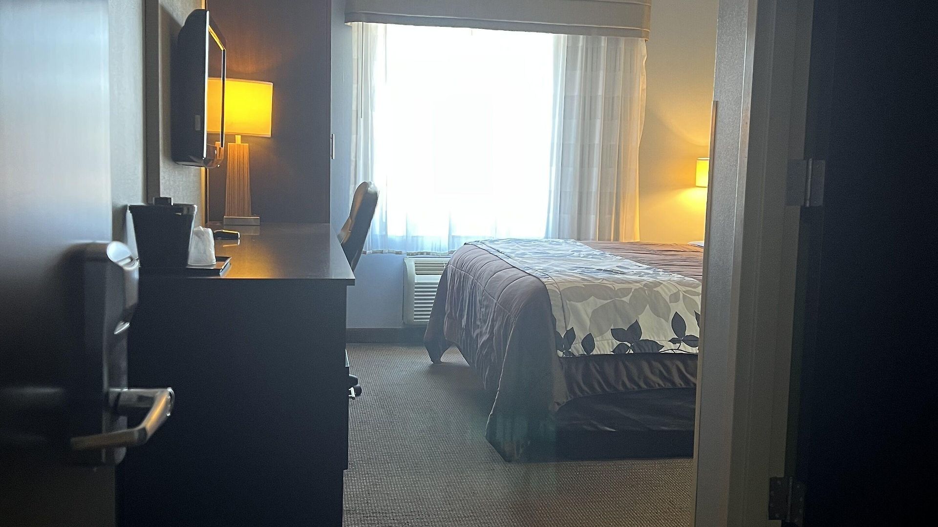 Cresthaven Jamaica-jfk Hotel