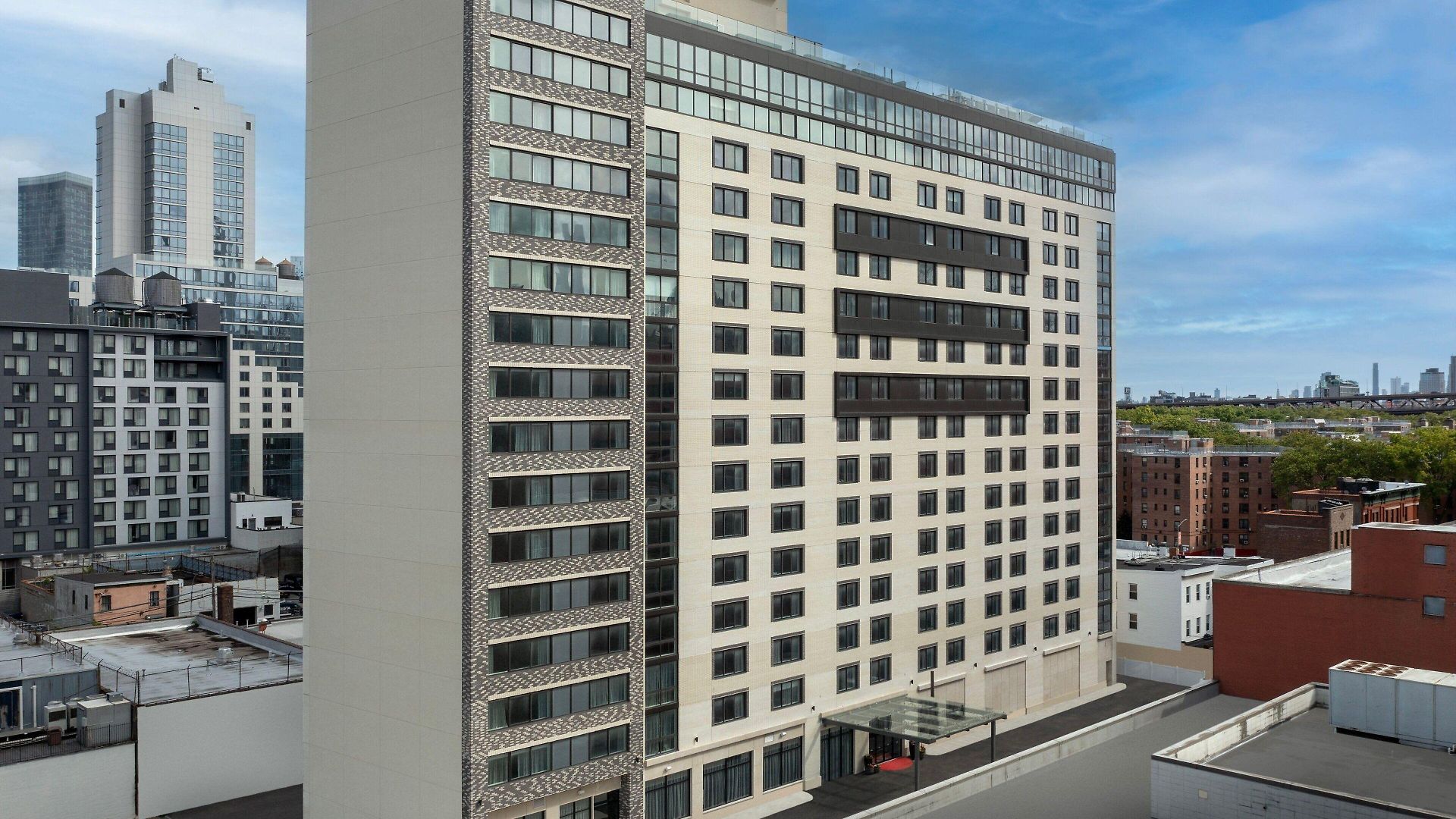 Springhill By Marriott Queens Hotel New York