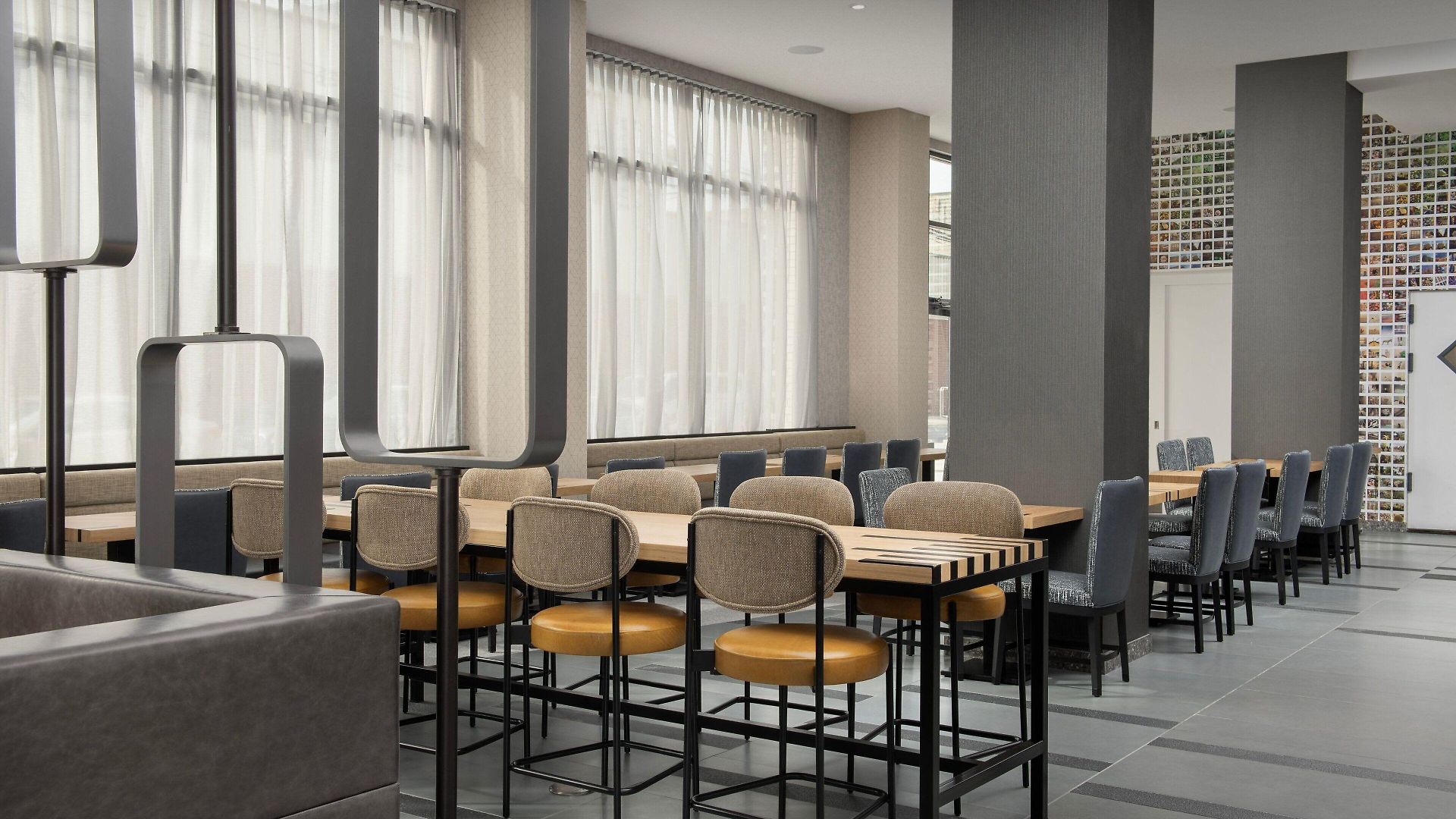 Springhill By Marriott Queens Hotel 3*