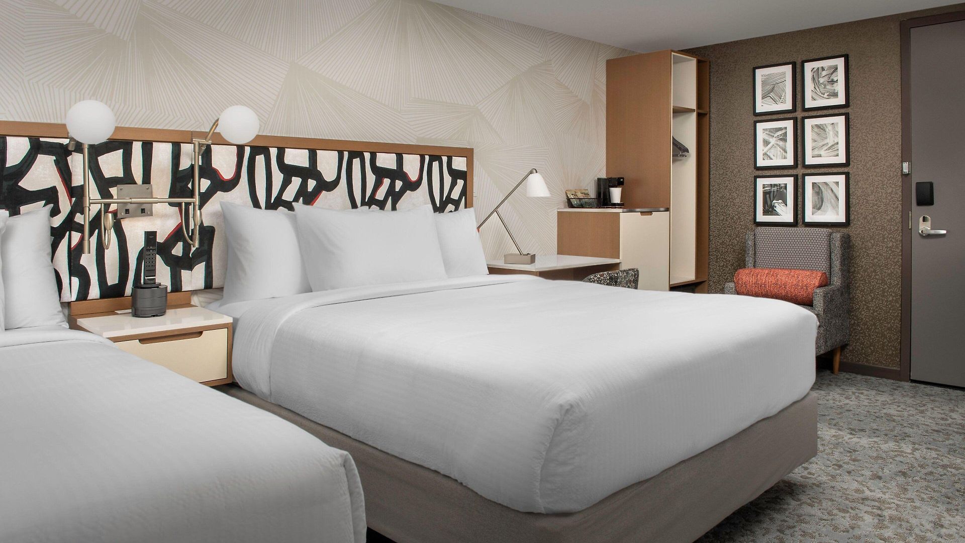 Springhill By Marriott Queens Hotel