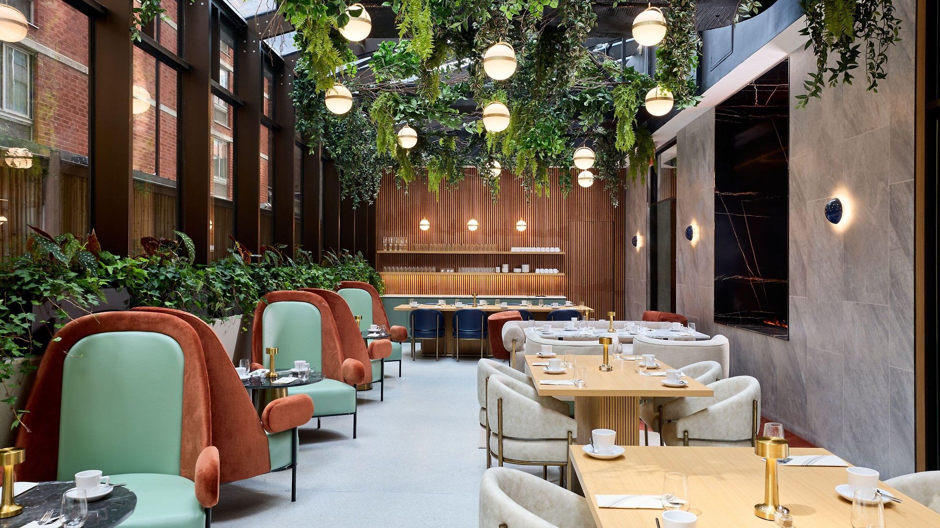 Delta By Marriott Times Square Hotel 4*
